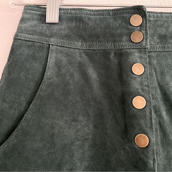 Zara Green Suede Leather Button Fly High Waist Shorts sz S - Picture 5 of 7